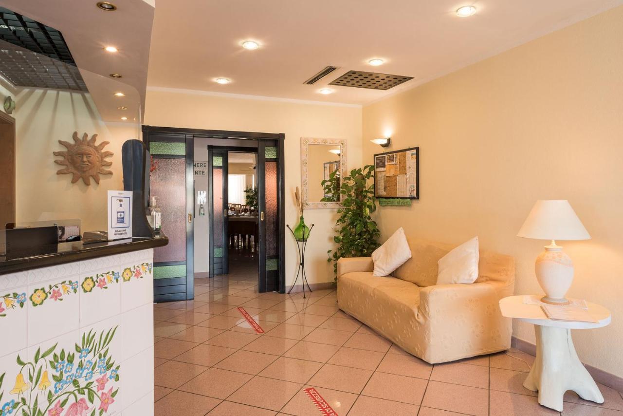 Hotel Majore Santa Teresa di Gallura Esterno foto