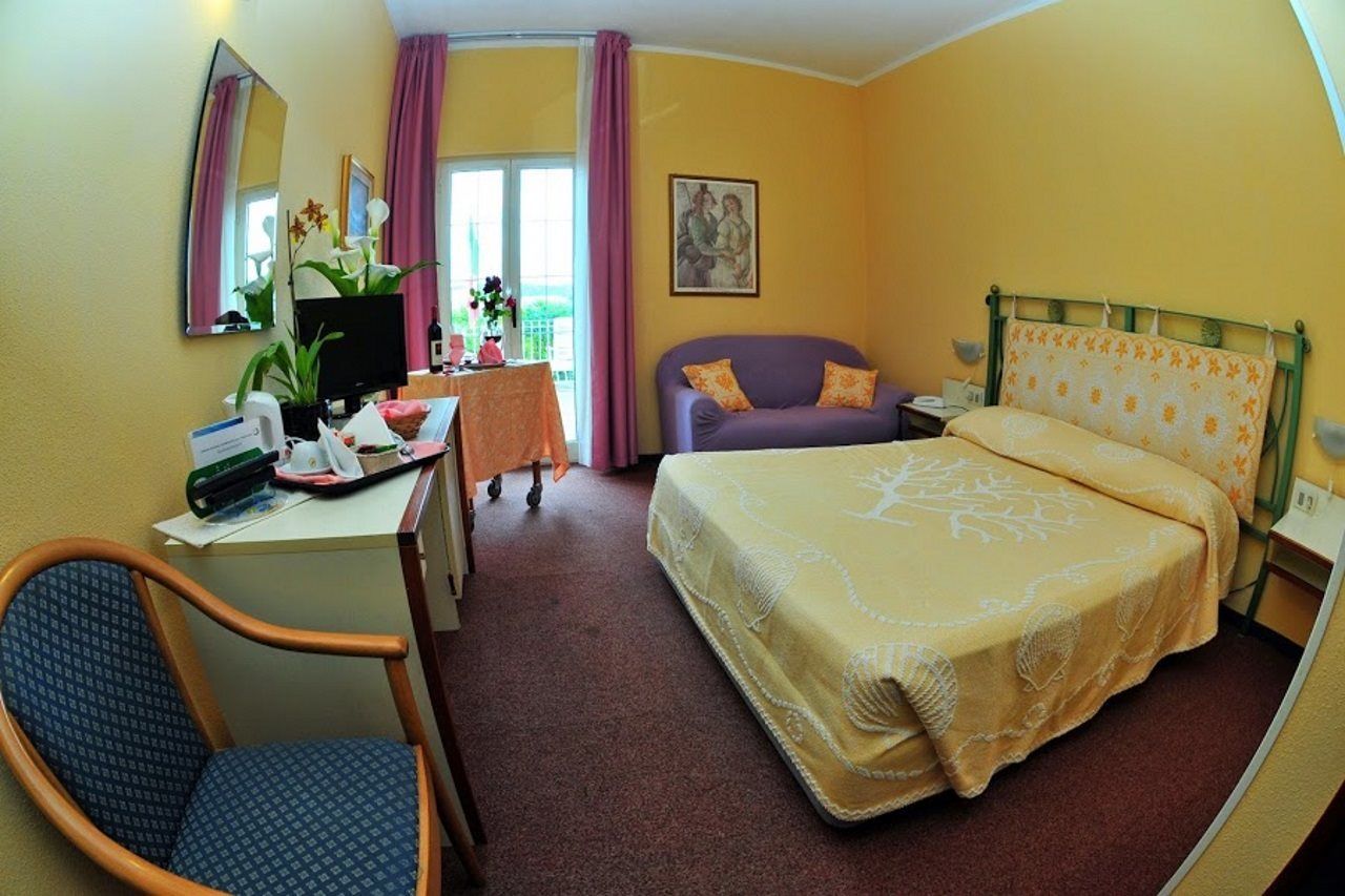 Hotel Majore Santa Teresa di Gallura Esterno foto